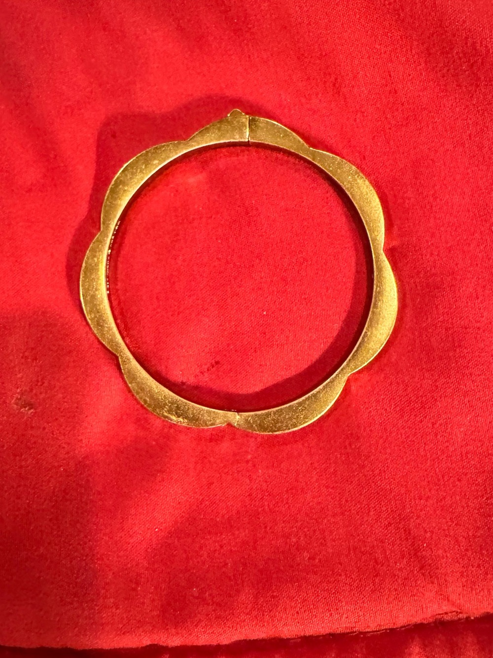 kate spade Gold Scalloped Bangle Bracelet